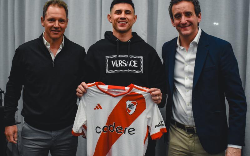 Adam Bareiro llega finalmente a River