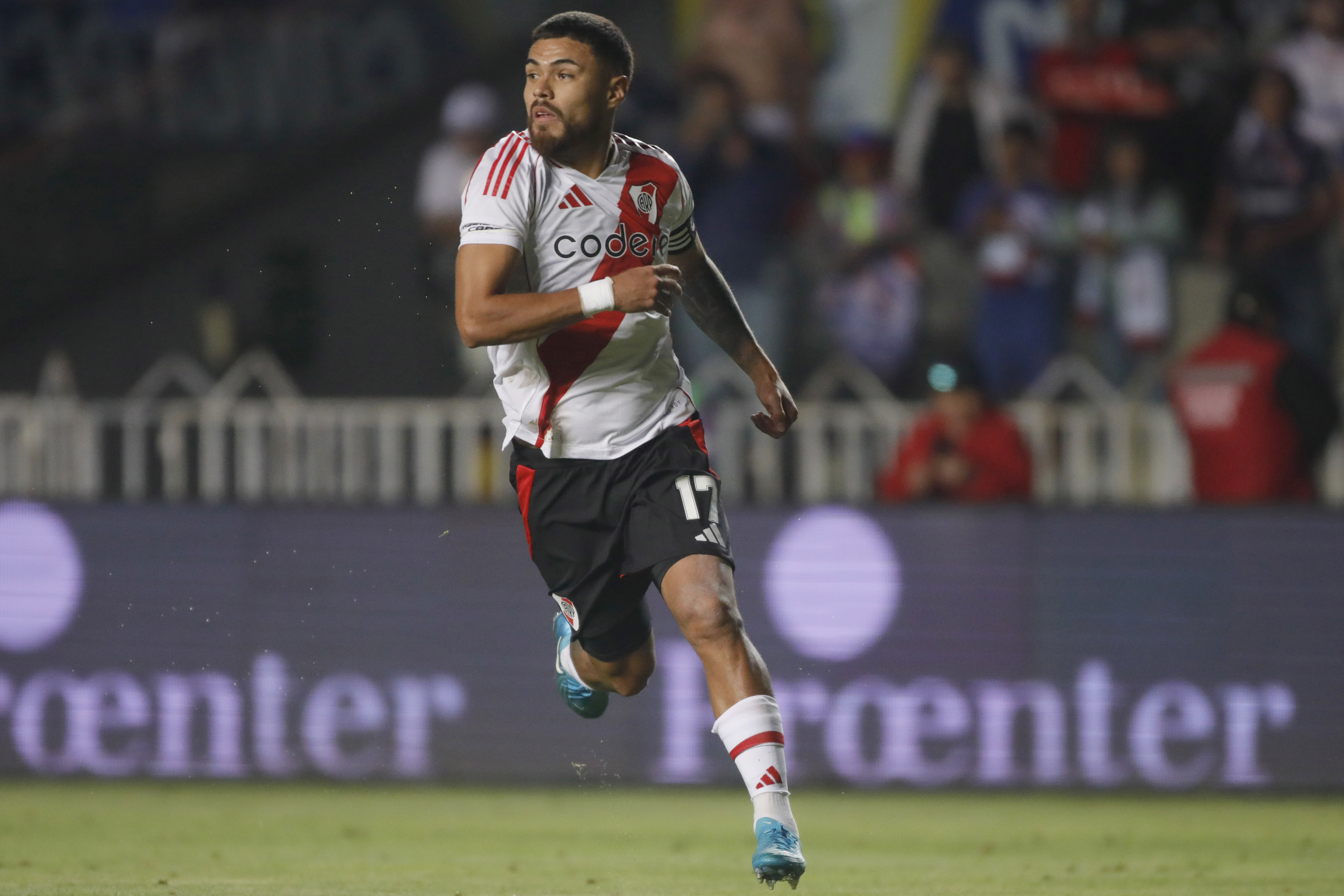 La derrota con Riestra dejó a Paulo Díaz fuera de la convocatoria