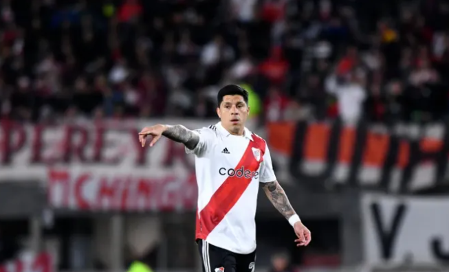 Se retrasa el regreso de Enzo Pérez por una molestia y no estaría ante Talleres