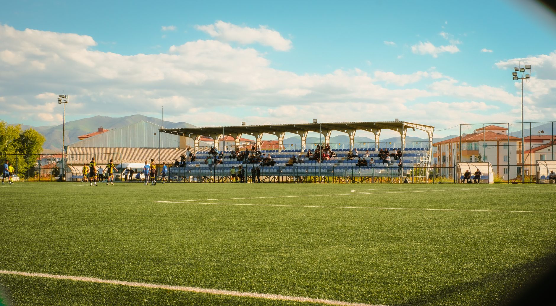 Chelsea inauguró una cancha comunitaria en Sudamérica como parte de su campaña de inclusión ‘Can’t Tame Us’