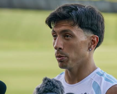Lisandro Martínez filmó a Messi despidiéndose de Ezeiza con los ojos llenos de emoción