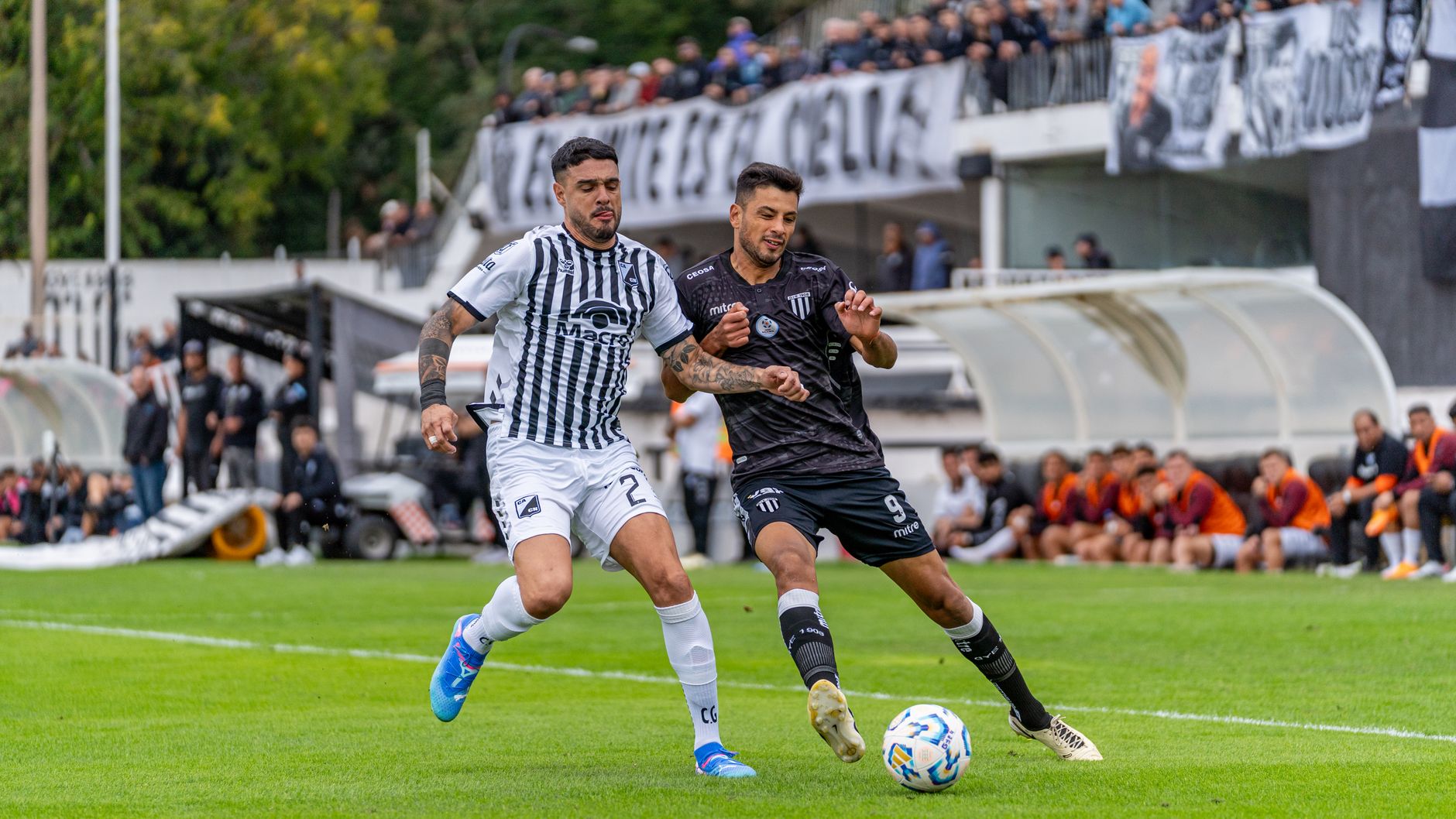 Fútbol para todo el sábado: horarios y canales para ver el Clausura, la Primera Nacional y las ligas de Europa